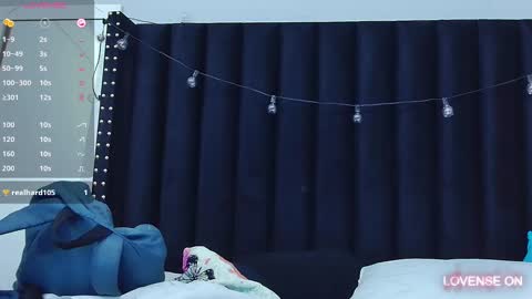 Snapshot of colombia_mommy_ chatting on 02-19-25, 12:22 GRETCHEN online show from 02-19-25, 12:22