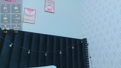 Snapshot of colombia_mommy_ chatting on 10-15-25, 12:27 GRETCHEN online show from 10-15-25, 12:27