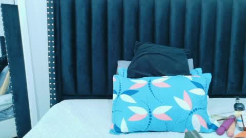  GRETCHEN  online show from 04-21-26, 12:22