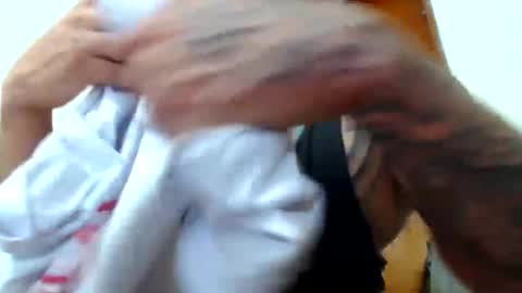 Snapshot of colombian_monster_cock chatting on 02-11-25, 06:40 camilo online show from 02-11-25, 06:40