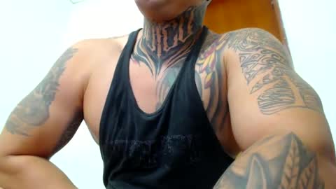 Snapshot of colombian_monster_cock chatting on 02-12-25, 05:05 camilo online show from 02-12-25, 05:05