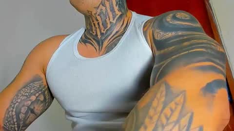 Snapshot of colombian_monster_cock chatting on 10-03-25, 11:24 camilo online show from 10-03-25, 11:24