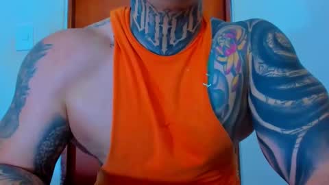 Snapshot of colombian_monster_cock chatting on 10-14-25, 07:14 camilo online show from 10-14-25, 07:14