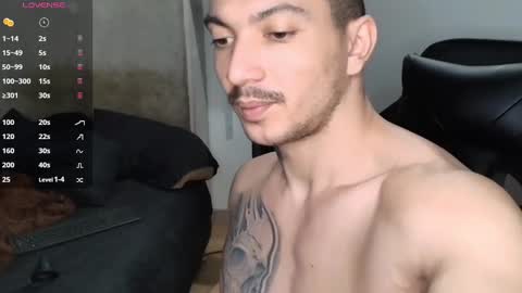 Snapshot of colombianmuscle8 chatting on 12-31-24, 11:06 colombianmuscle8 online show from 12-31-24, 11:06