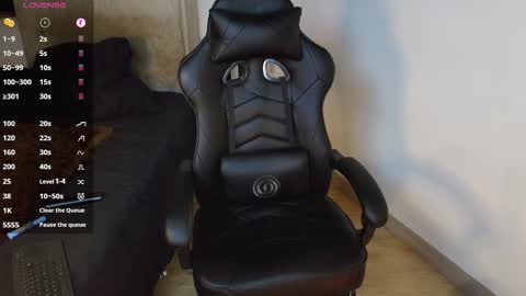 Snapshot of colombianmuscle8 chatting on 10-08-25, 02:20 colombianmuscle8 online show from 10-08-25, 02:20