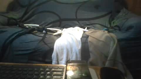 Snapshot of comesuckthisdick111 chatting on 06-19-26, 04:06 comesuckthisdick111 online show from 06-19-26, 04:06