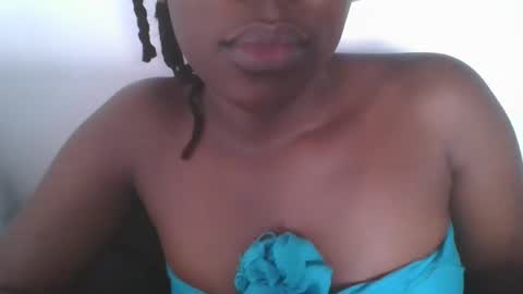 Snapshot of comicalcara chatting on 02-04-25, 04:39 Cara online show from 02-04-25, 04:39