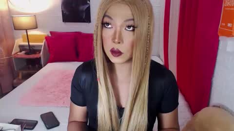 QUEEN SABRINA online show from 12-19-25, 06:53