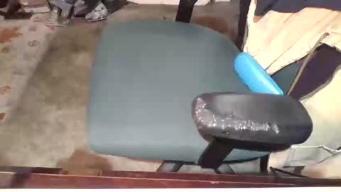 Snapshot of comnfromme1 chatting on 12-10-24, 02:05 comnfromme1 online show from 12-10-24, 02:05