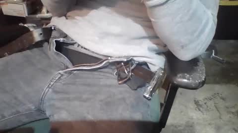 Snapshot of comnfromme1 chatting on 12-11-24, 12:33 comnfromme1 online show from 12-11-24, 12:33