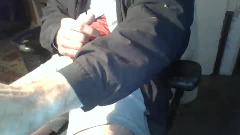 Snapshot of comnfromme1 chatting on 12-14-24, 01:17 comnfromme1 online show from 12-14-24, 01:17