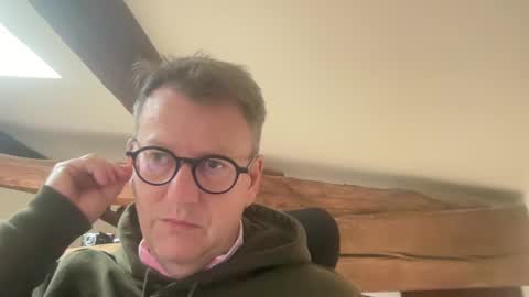 Snapshot of compay69 chatting on 01-03-25, 12:52 compay69 online show from 01-03-25, 12:52