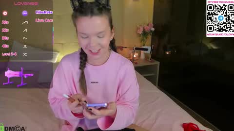 Snapshot of completee_fool chatting on 12-14-25, 01:33 completee_fool online show from 12-14-25, 01:33