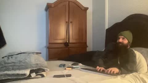 Snapshot of concentralized chatting on 02-12-25, 07:34 Matt online show from 02-12-25, 07:34