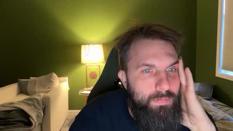 Snapshot of concentralized chatting on 12-14-25, 03:50 Matt online show from 12-14-25, 03:50