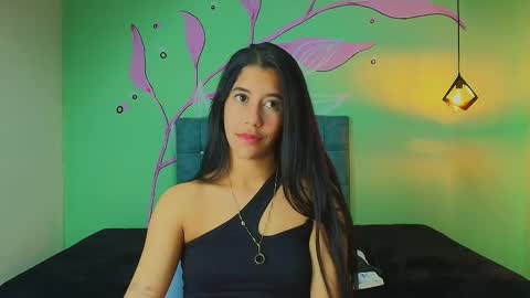 C O N N I E online show from 12-05-25, 08:12