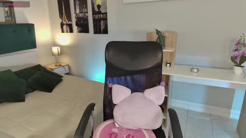 Connie online show from 02-11-25, 08:10