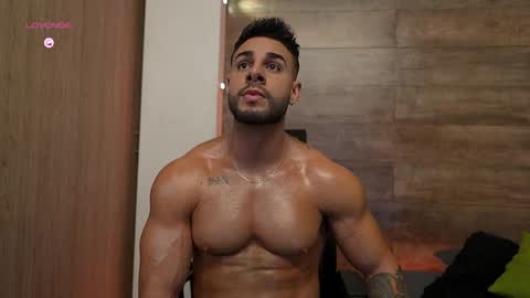 connor_h1 online show from 04-06-26, 12:19