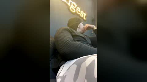 connor_mcc1 online show from 03-11-26, 11:49