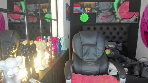 Snapshot of connor_stone_ chatting on 12-16-25, 08:25 connor_stone_ online show from 12-16-25, 08:25