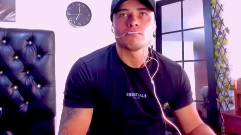 Snapshot of connorsmith_26 chatting on 02-19-25, 12:00 Connor Smith online show from 02-19-25, 12:00