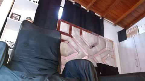 Snapshot of conny_bens chatting on 10-08-25, 07:00 conny_bens online show from 10-08-25, 07:00