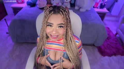 Snapshot of conny_curly chatting on 01-05-25, 01:04 Conny online show from 01-05-25, 01:04