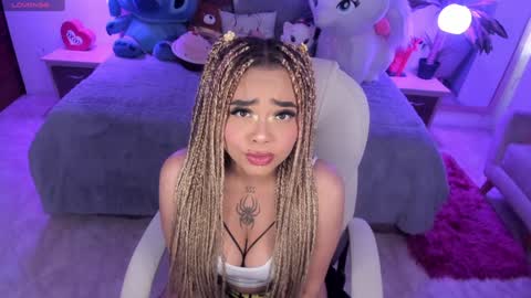 Snapshot of conny_curly chatting on 01-11-25, 01:11 Conny online show from 01-11-25, 01:11