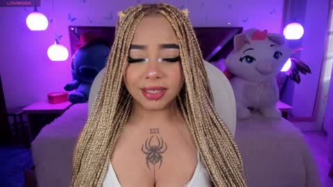 Snapshot of conny_curly chatting on 01-26-25, 01:25 Conny online show from 01-26-25, 01:25