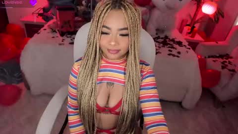 Snapshot of conny_curly chatting on 02-14-25, 04:31 Conny online show from 02-14-25, 04:31