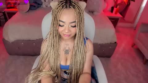 Snapshot of conny_curly chatting on 03-07-25, 01:40 Conny online show from 03-07-25, 01:40