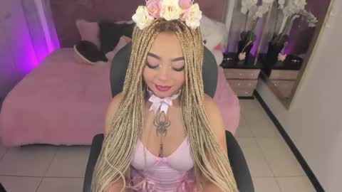 Snapshot of conny_curly chatting on 10-07-25, 01:30 Conny online show from 10-07-25, 01:30
