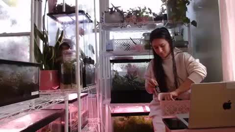 Snapshot of constantcumquest chatting on 10-09-25, 04:38 ANR Mommy online show from 10-09-25, 04:38