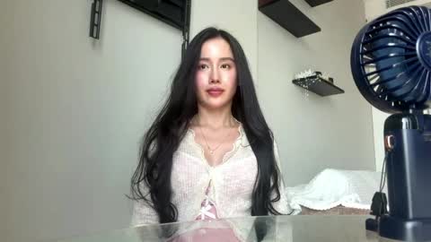 Mila online show from 05-20-26, 01:28