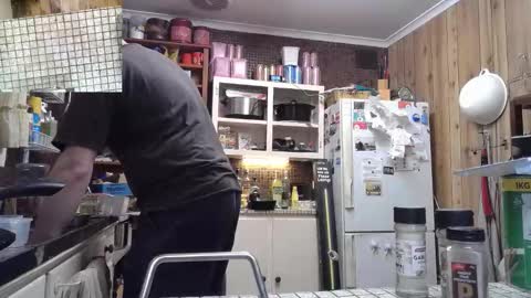 Snapshot of cookieliquor chatting on 09-21-25, 09:27 Cookie - I do cooking streams occasionally. Next stream online show from 09-21-25, 09:27