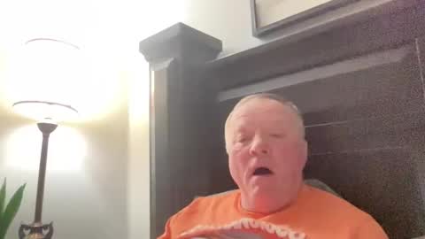 Snapshot of cookoosnest chatting on 12-24-24, 05:27 cookoosnest online show from 12-24-24, 05:27