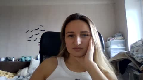 cora_fora online show from 11-25-25, 11:32