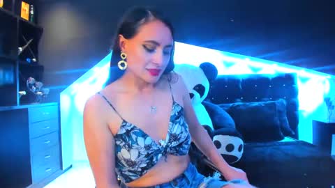 Coral  online show from 02-20-25, 04:03