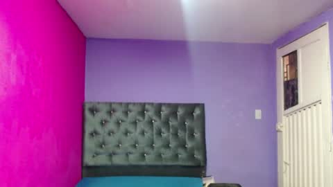 Snapshot of coral_whore18 chatting on 05-05-26, 01:52 Coral online show from 05-05-26, 01:52