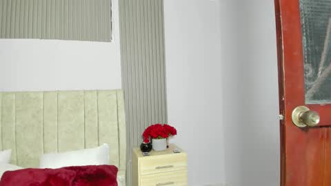 Snapshot of coraline_hot18 chatting on 01-28-25, 02:43 coraline hot18 online show from 01-28-25, 02:43