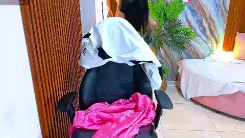 corall_tay1 online show from 07-16-26, 12:33