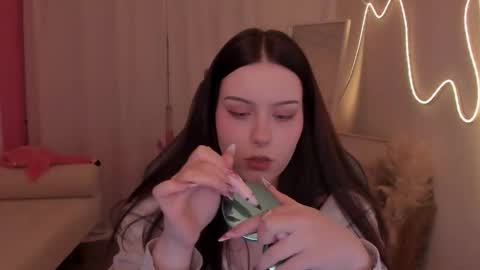 little girl who is always right or just Cora online show from 02-05-26, 05:45