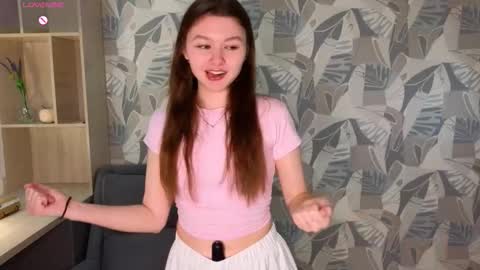 Snapshot of cordiacower chatting on 10-26-25, 03:51 Leya online show from 10-26-25, 03:51