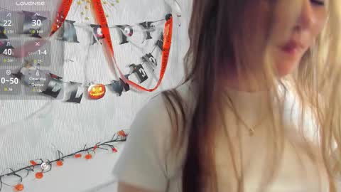 Snapshot of cordiacower chatting on 11-05-25, 04:01 Leya online show from 11-05-25, 04:01