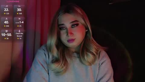 corefinder_xx online show from 11-01-25, 03:08