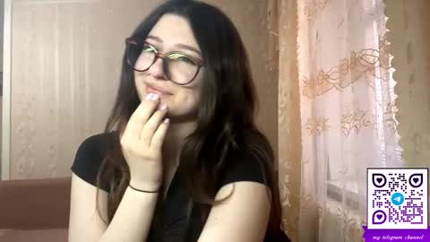Elisheva online show from 03-27-26, 01:11