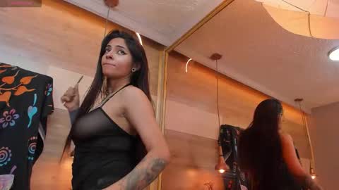 Snapshot of cori_paige chatting on 11-01-25, 12:12 Cori online show from 11-01-25, 12:12