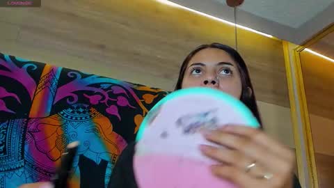 Snapshot of cori_paige chatting on 12-01-25, 10:37 Cori online show from 12-01-25, 10:37