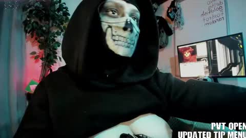 cos_operator online show from 12-17-25, 09:21