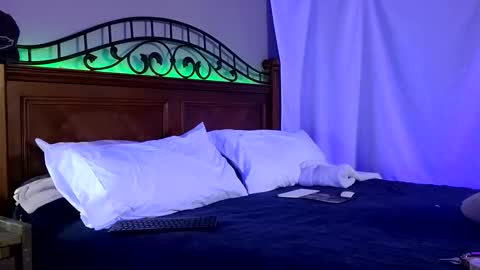 cosdaddy online show from 11-10-25, 01:59